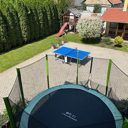 Arviz Apartman Szegedin Exterior foto