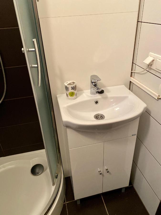 Arviz Apartman Szegedin Exterior foto