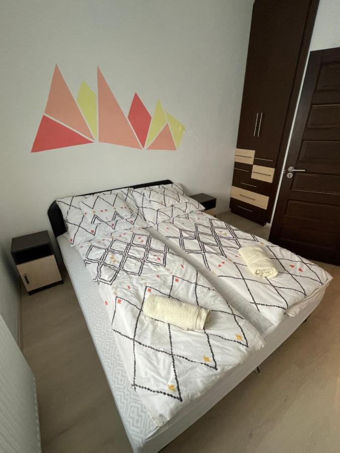 Arviz Apartman Szegedin Exterior foto