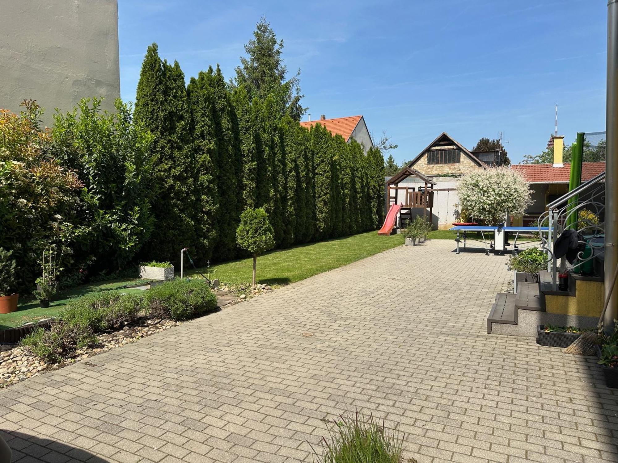 Arviz Apartman Szegedin Exterior foto